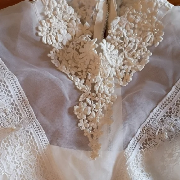 Handmade Elegant White Lace Vintage Wedding Dress. 3 Foot Long Train . - Picture 13 of 15